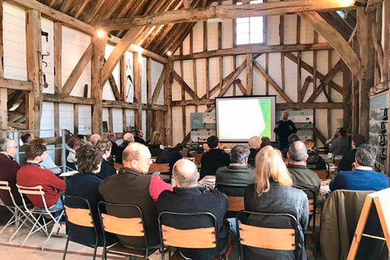 TomTolputt presenting to the the Winchester South Downs Farm Cluster group